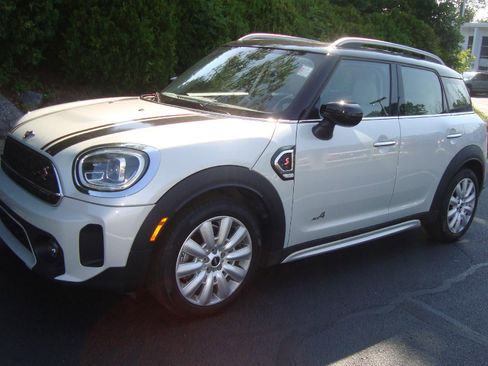 Used 2022 MINI Cooper Countryman S w/ Premium Package image 1