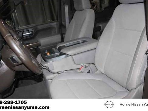 Used 2020 Chevrolet Silverado 1500 LT w/ Convenience Package image 4