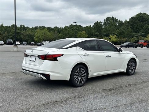 New 2025 Nissan Altima 2.5 SV w/ SV Premium Package image 8