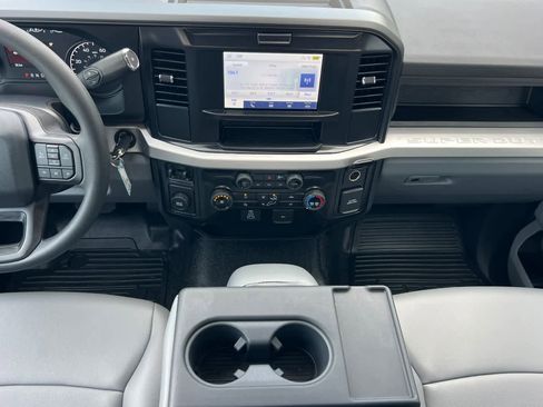 New 2026 Ford F250 XL w/ XL Chrome Package image 3