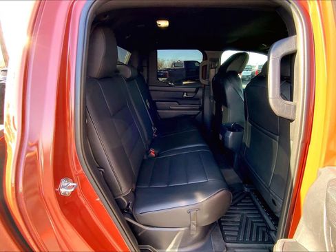 Used 2025 Toyota Tacoma TRD Off-Road image 19