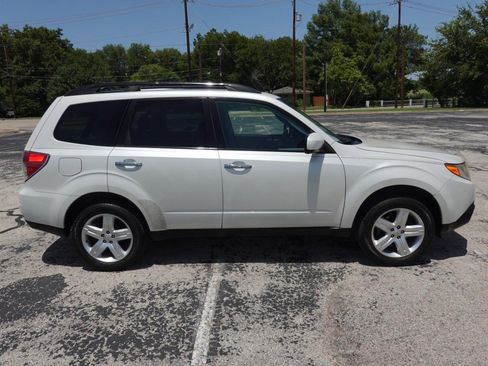 Used 2010 Subaru Forester 2.5X Limited AWD/4WD image 8