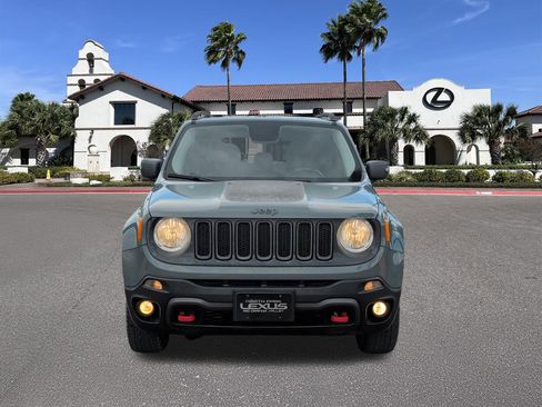 Used 2016 Jeep Renegade Trailhawk w/ Premium Trailhawk Package AWD/4WD image 6
