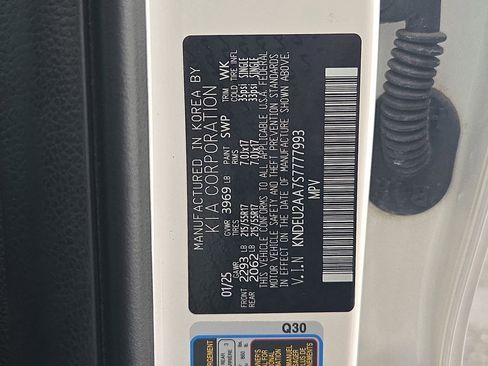 Used 2025 Kia Seltos S FWD image 40