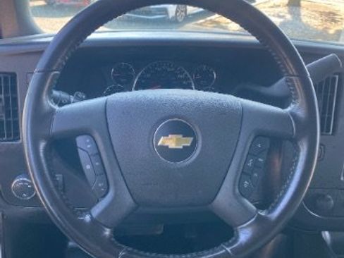 Used 2022 Chevrolet Express 2500 w/ Driver Convenience Package RWD image 20