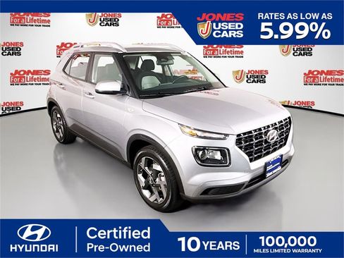Certified 2024 Hyundai Venue SEL image 1