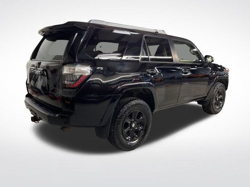 Used 2017 Toyota 4Runner SR5 Premium AWD/4WD image 5