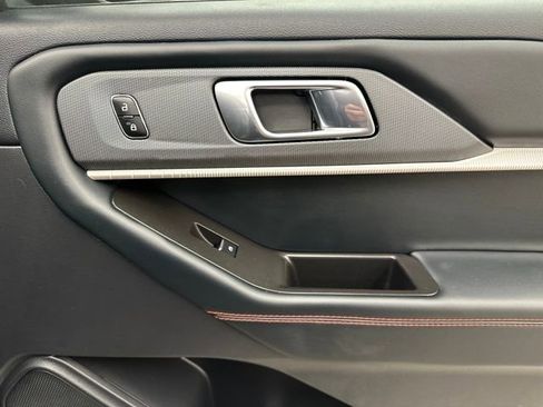 Certified 2025 Ford Explorer ST-Line w/ ST-Line Street Pack image 19