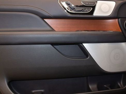 Used 2024 Lincoln Navigator Black Label image 25