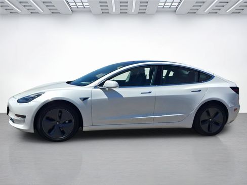 Used 2020 Tesla Model 3 Standard Range Plus RWD image 7