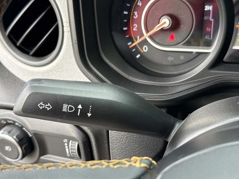 Used 2024 Jeep Wrangler Unlimited Sport AWD/4WD image 39