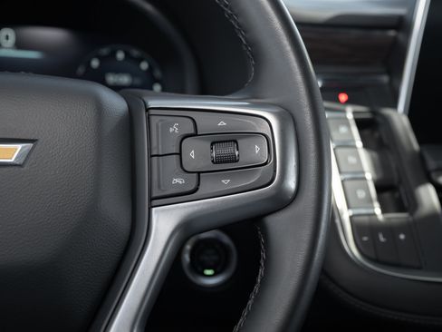 Used 2023 Chevrolet Suburban LT image 26