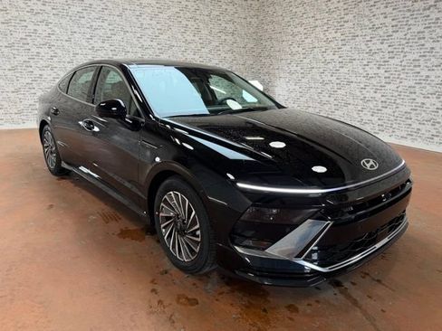 New 2026 Hyundai Sonata Limited FWD image 7