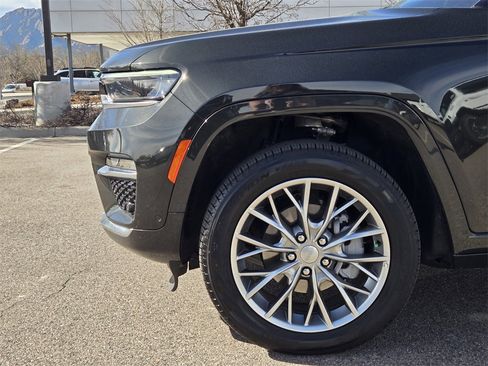 Used 2025 Jeep Grand Cherokee Summit w/ Adv Protech Group IV image 6