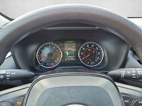Used 2020 Toyota RAV4 LE FWD image 11
