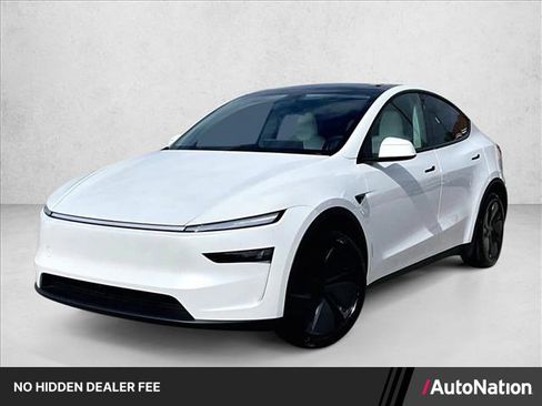 Used 2026 Tesla Model Y AWD image 1
