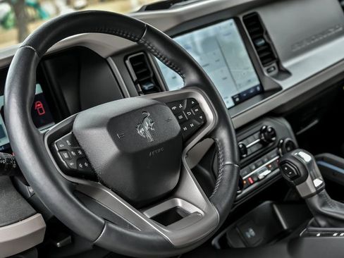 Used 2024 Ford Bronco Wildtrak image 17