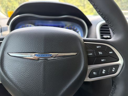 Used 2023 Chrysler 300 Touring L w/ Popular Equipment Group RWD image 27