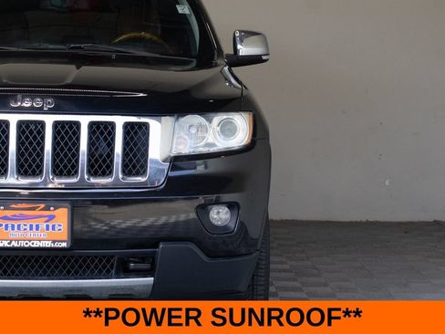 Used 2012 Jeep Grand Cherokee Overland AWD/4WD image 5