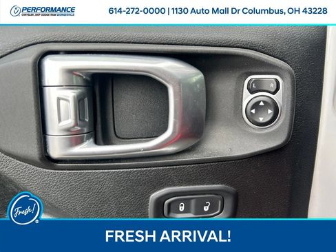 Used 2020 Jeep Gladiator Sport w/ Quick Order Package 24S AWD/4WD image 18