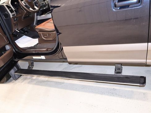 Used 2022 Ford F450 King Ranch w/ FX4 Off-Road Package image 43