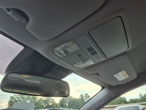 Used 2020 Honda CR-V LX image 14