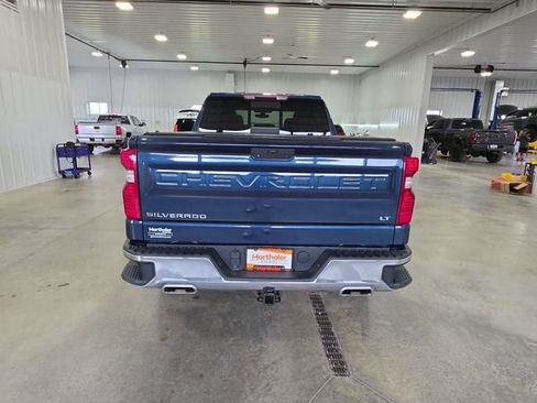 Used 2021 Chevrolet Silverado 1500 LT AWD/4WD image 7