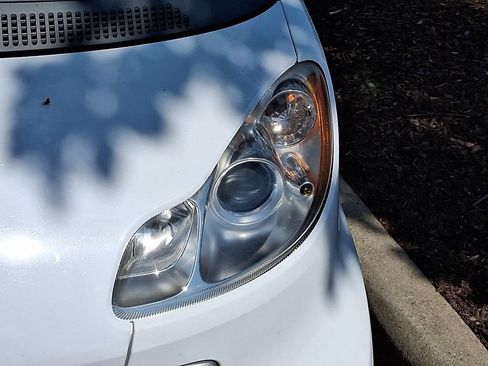 Used 2015 smart fortwo Coupe RWD image 4