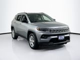 Used 2022 Jeep Compass Latitude w/ Convenience Group image 3