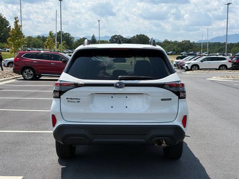 New 2026 Subaru Forester Premium AWD/4WD image 8