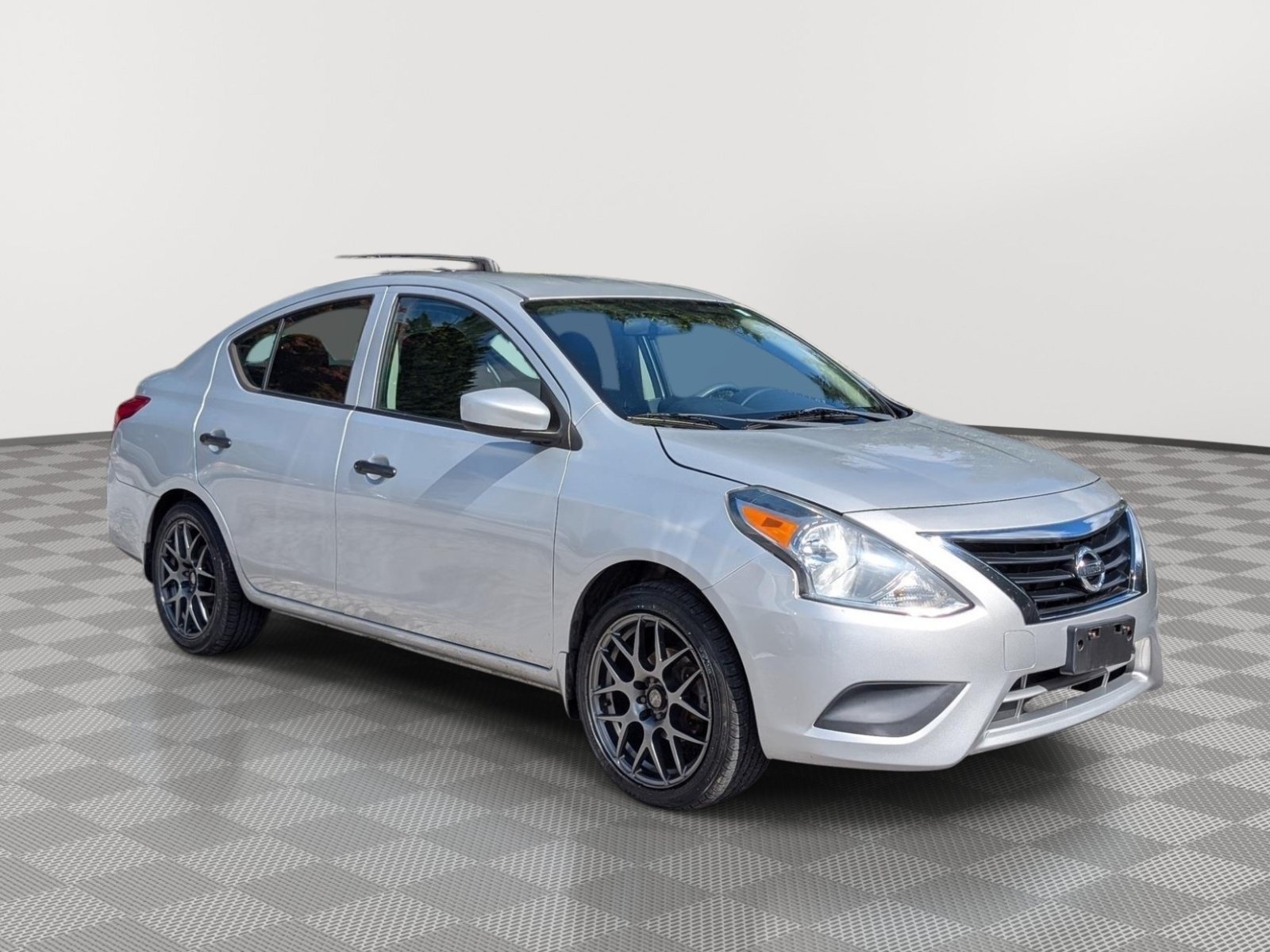 Used 2017 Nissan Versa S FWD image 7