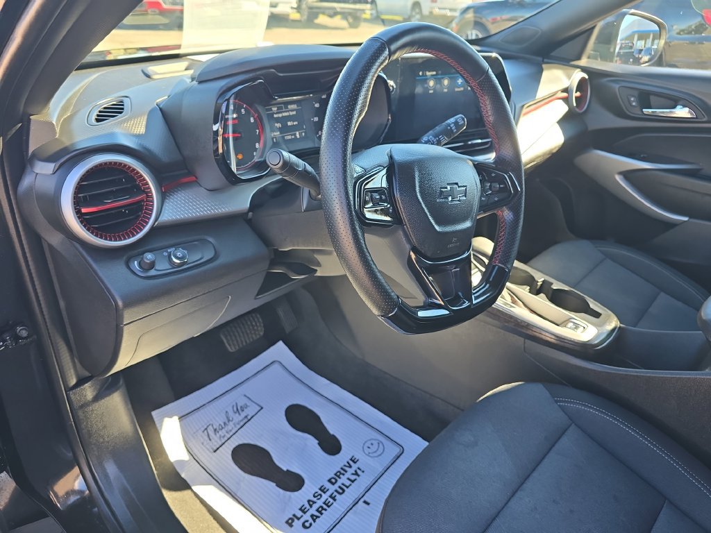Used 2026 Chevrolet Trax RS FWD image 21
