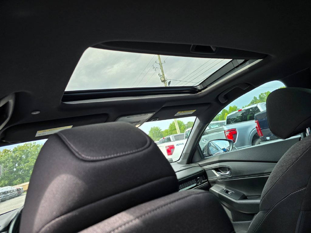 Used 2023 Honda Accord Sport image 8
