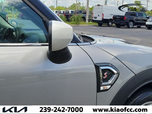 Used 2024 MINI Cooper Countryman S w/ Signature Upholstery Package FWD image 6