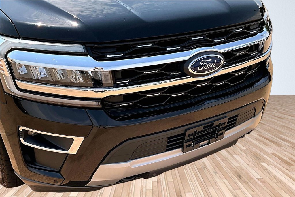 Used 2022 Ford Expedition Max Limited AWD/4WD image 28