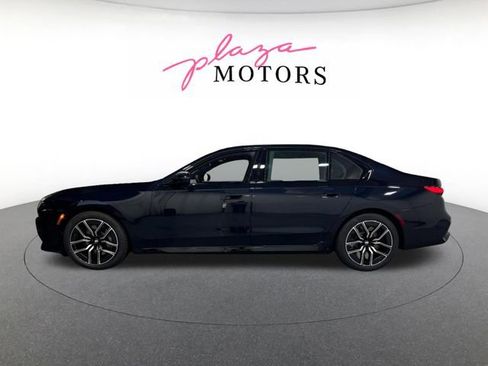 Certified 2025 BMW 760i xDrive w/ Executive Package AWD/4WD image 8