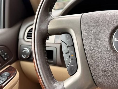Used 2012 GMC Yukon XL Denali AWD/4WD image 24
