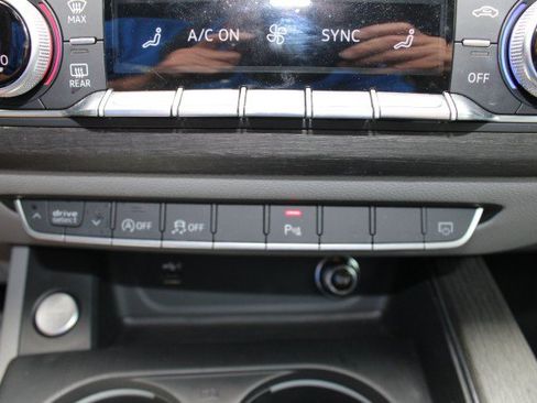 Used 2019 Audi A4 2.0T Premium FWD image 26