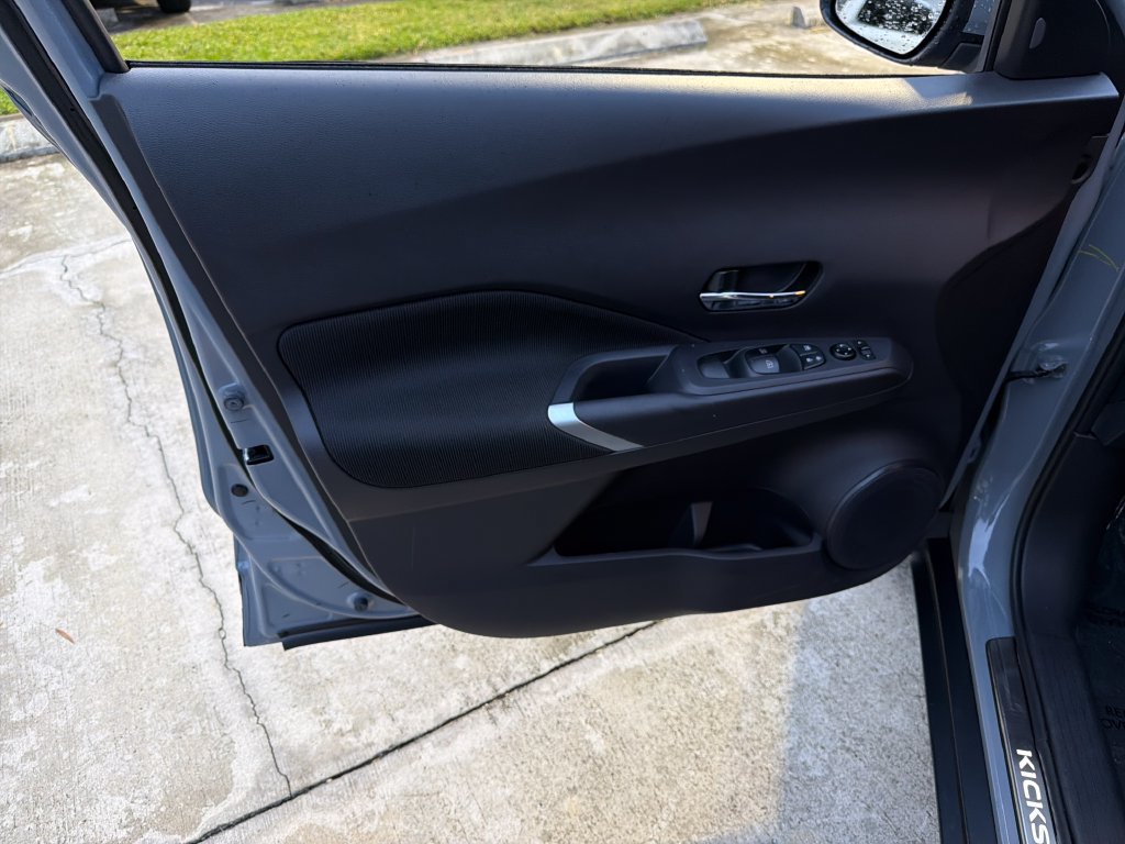 Used 2024 Nissan Kicks SV FWD image 16