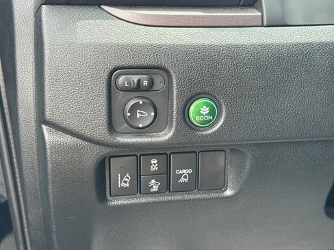 Used 2023 Honda Ridgeline Sport image 18