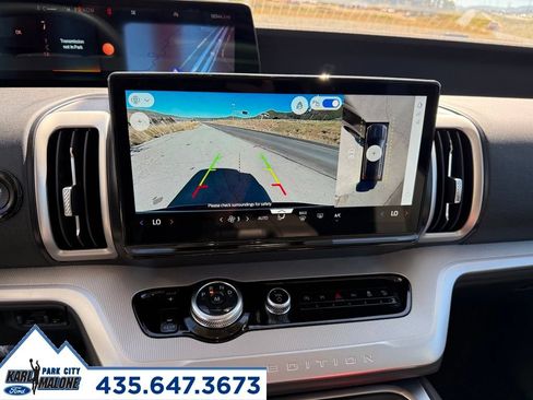 Used 2025 Ford Expedition Active AWD/4WD image 19