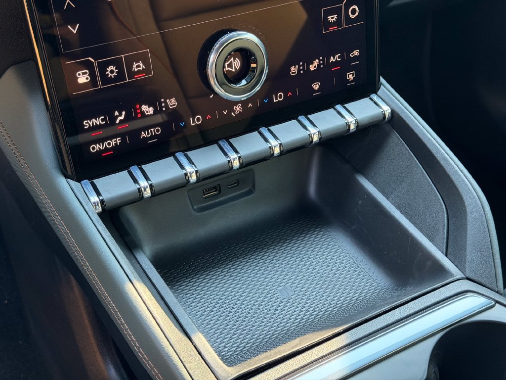 New 2027 GMC Terrain AT4 w/ Convenience Package III AWD/4WD image 21