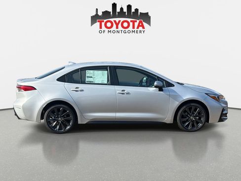 New 2026 Toyota Corolla SE image 2