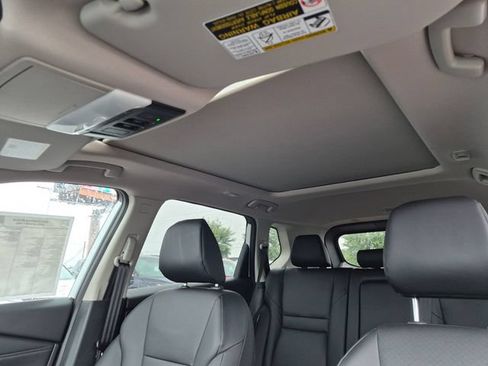Used 2026 Nissan Rogue Dark Armor FWD image 19