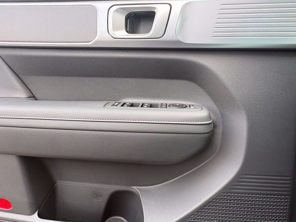 New 2027 Hyundai Santa Fe Limited FWD image 13
