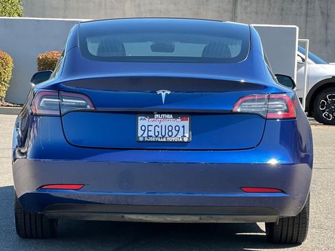 Used 2019 Tesla Model 3 Standard Range RWD image 8