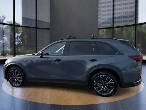 Certified 2025 MAZDA CX-70 Plug-In Hybrid w/ Premium Pkg image 5