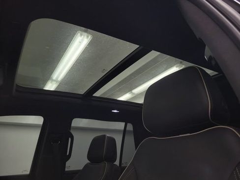 Used 2023 GMC Yukon SLT RWD image 26