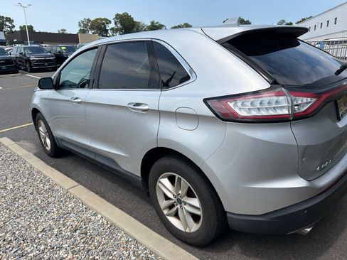 Used 2018 Ford Edge SEL AWD/4WD image 4