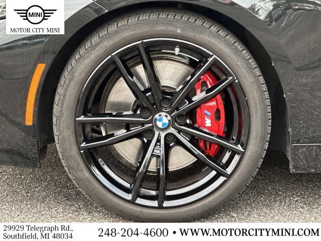 Used 2024 BMW 430i xDrive Convertible w/ M Sport Package AWD/4WD image 11